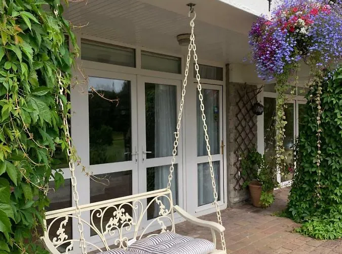 Bed & Breakfast Clones 'greenjoy -